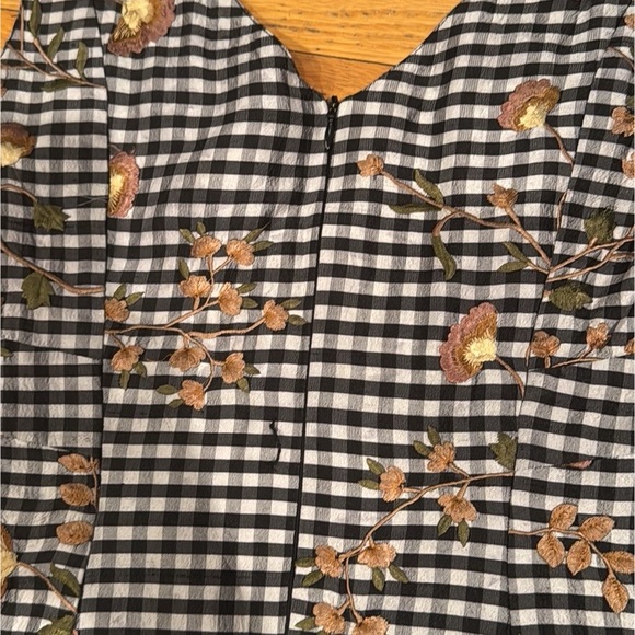 Vintage 100% Silk Embroidered Gingham Cottagecore Fit & Flare Dress - Picture 10 of 11